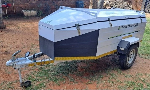 6 Feet Luggage Trailer